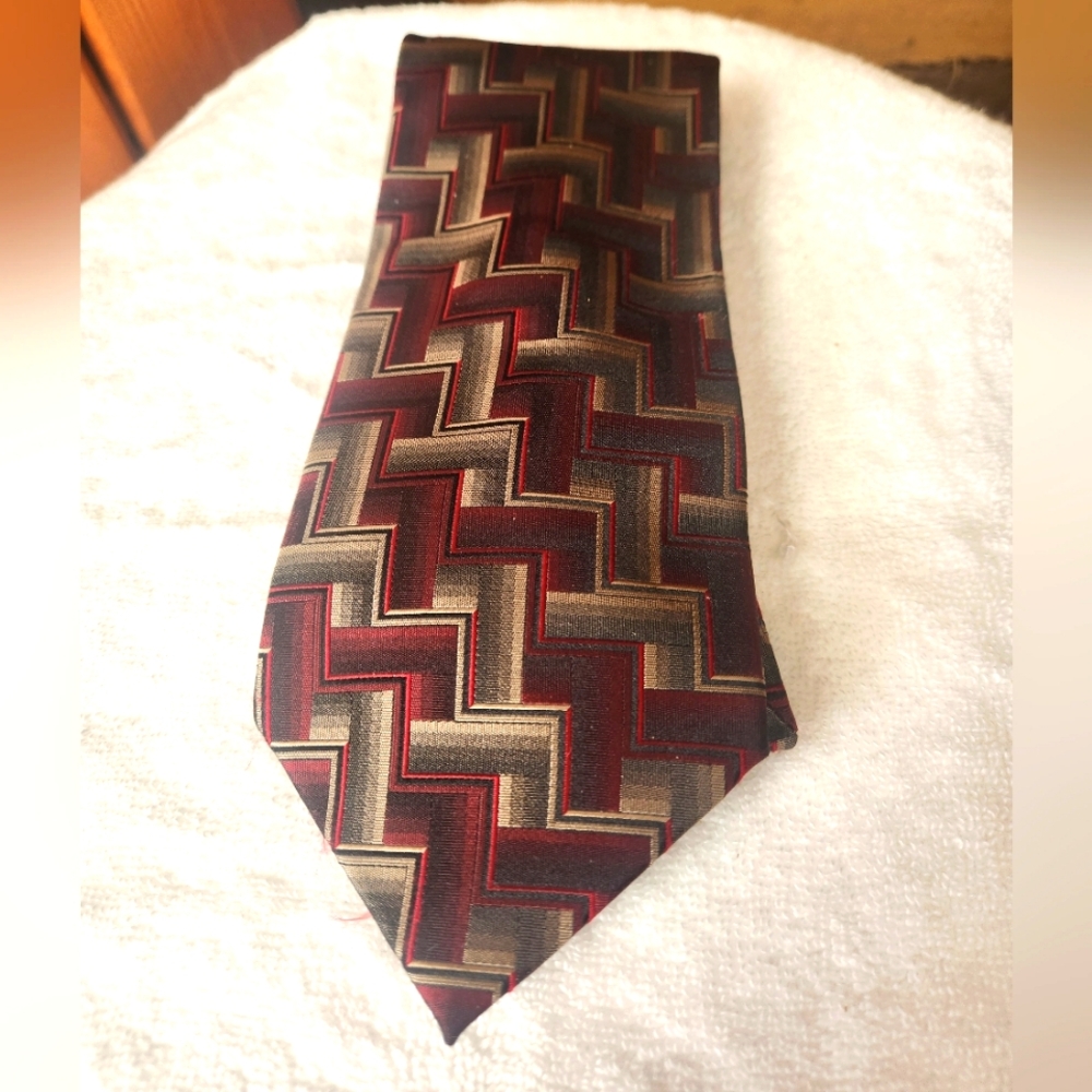 Platinum Designs Geometric Red and Brown Men's 100% Silk Tie